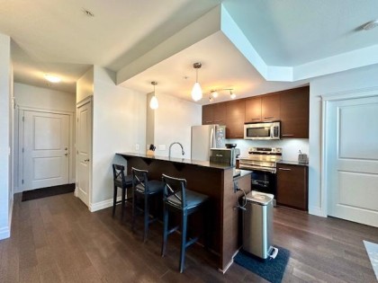 Photo 6 at 301 - 2343 Atkins Avenue, Central Pt Coquitlam, Port Coquitlam