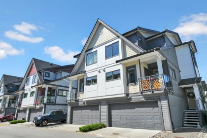 Photo 2 at 143 - 19451 Sutton Avenue, South Meadows, Pitt Meadows