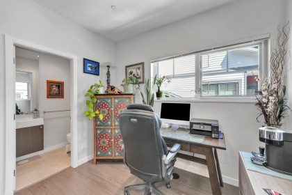 Photo 13 at 143 - 19451 Sutton Avenue, South Meadows, Pitt Meadows