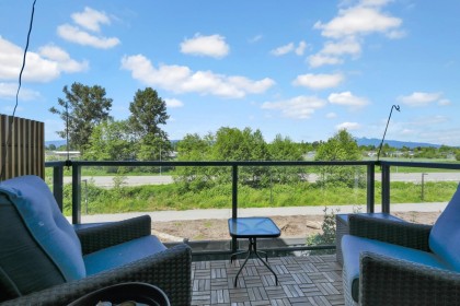 Photo 11 at 143 - 19451 Sutton Avenue, South Meadows, Pitt Meadows