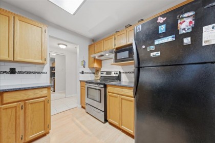 Photo 12 at 203 - 22275 123 Avenue, West Central, Maple Ridge