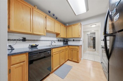 Photo 10 at 203 - 22275 123 Avenue, West Central, Maple Ridge