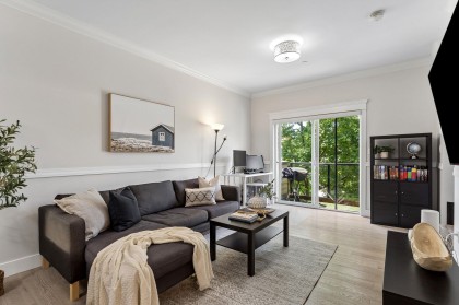 Photo 3 at 203 - 3488 Sefton Street, Glenwood PQ, Port Coquitlam