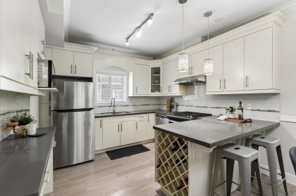 Photo 8 at 203 - 3488 Sefton Street, Glenwood PQ, Port Coquitlam