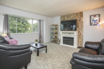Photo 10 at 20118 Ospring Street, Southwest Maple Ridge, Maple Ridge