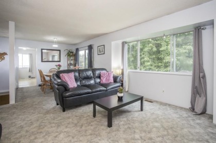 Photo 11 at 20118 Ospring Street, Southwest Maple Ridge, Maple Ridge