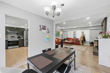 Photo 6 at 19536 118b Avenue, Central Meadows, Pitt Meadows