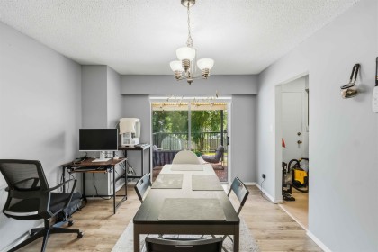 Photo 8 at 19536 118b Avenue, Central Meadows, Pitt Meadows