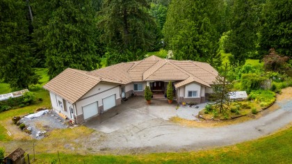 Photo 2 at 26350 Trethewey Crescent, Websters Corners, Maple Ridge