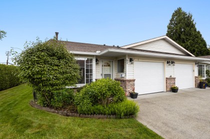 Photo 2 at 21 - 12276 189a Street, Central Meadows, Pitt Meadows