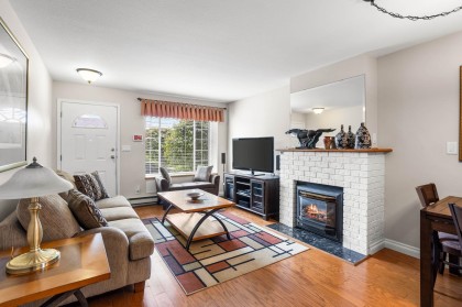 Photo 3 at 21 - 12276 189a Street, Central Meadows, Pitt Meadows