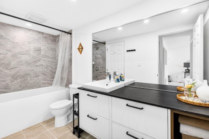 Photo 12 at 204 - 22347 Lougheed Highway, West Central, Maple Ridge