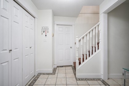 Photo 6 at 11698 206a Street, Southwest Maple Ridge, Maple Ridge
