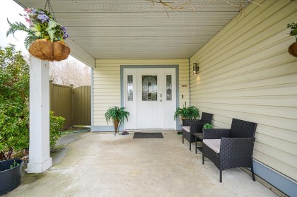 Photo 4 at 11698 206a Street, Southwest Maple Ridge, Maple Ridge