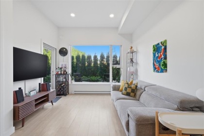 Photo 1 at 104 - 2345 Rindall Avenue, Central Pt Coquitlam, Port Coquitlam