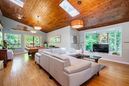 Photo 13 at 23942 Fern Crescent, Silver Valley, Maple Ridge