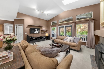 Photo 5 at 6 - 11442 Best Street, Southwest Maple Ridge, Maple Ridge