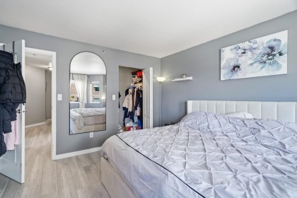 Photo 18 at 331 - 22661 Lougheed Highway, East Central, Maple Ridge