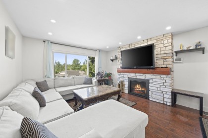 Photo 3 at 22905 113 Avenue, East Central, Maple Ridge