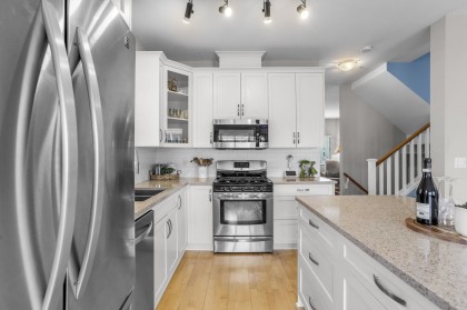 Photo 3 at 32 - 1108 Riverside Close, Riverwood, Port Coquitlam
