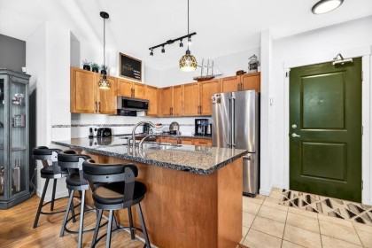 Photo 7 at 410 - 12350 Harris Road, Mid Meadows, Pitt Meadows