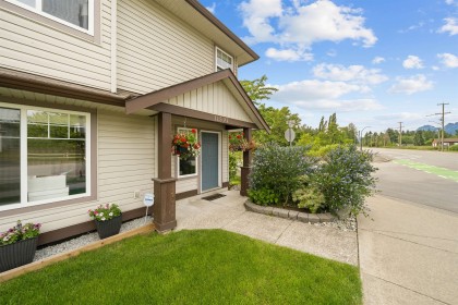 Photo 2 at 11597 240 Street, Cottonwood MR, Maple Ridge