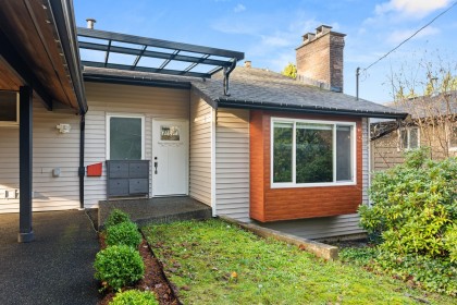 Photo 3 at 12403 Laity Street, Northwest Maple Ridge, Maple Ridge