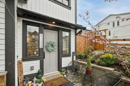 Photo 3 at 11238 250b Street, Thornhill MR, Maple Ridge