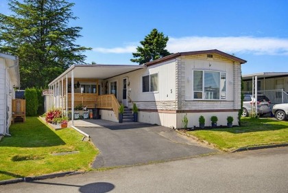 Photo 1 at 5 - 15875 20 Avenue, King George Corridor, South Surrey White Rock