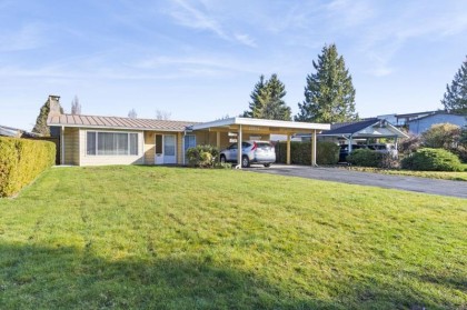 Photo 2 at 22641 Brown Avenue, East Central, Maple Ridge
