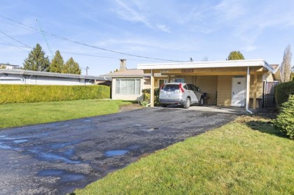 Photo 1 at 22641 Brown Avenue, East Central, Maple Ridge