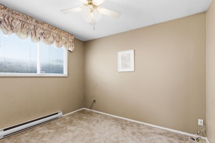 Photo 18 at 22641 Brown Avenue, East Central, Maple Ridge