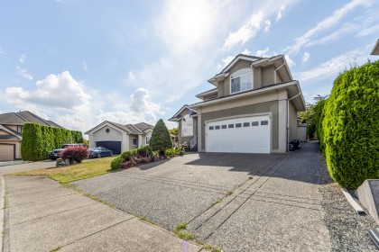 Photo 2 at 34758 Pakenham Place, Hatzic, Mission