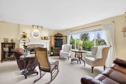 Photo 5 at 19787 116a Avenue, South Meadows, Pitt Meadows
