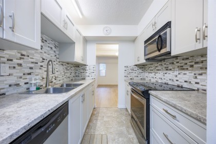 Photo 3 at 2 - 19022 119b Avenue, Central Meadows, Pitt Meadows