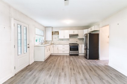 Photo 3 at 20420 Lorne Avenue, Southwest Maple Ridge, Maple Ridge