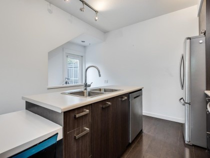 Photo 4 at 48 - 2423 Avon Place, Riverwood, Port Coquitlam