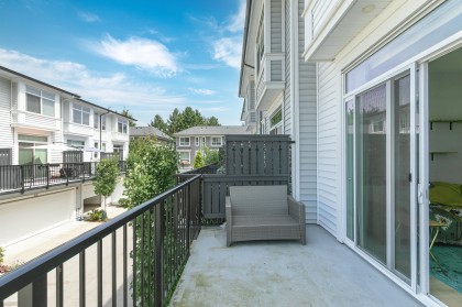 Photo 5 at 35 - 19696 Hammond Road, South Meadows, Pitt Meadows
