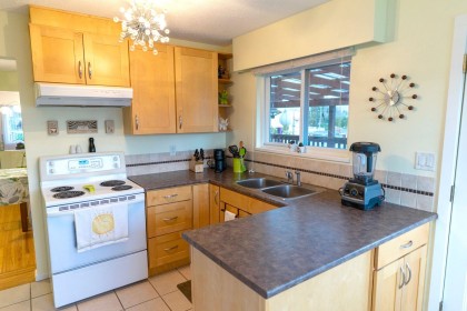 Photo 12 at 21776 Mountainview Crescent, West Central, Maple Ridge
