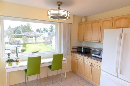 Photo 11 at 21776 Mountainview Crescent, West Central, Maple Ridge