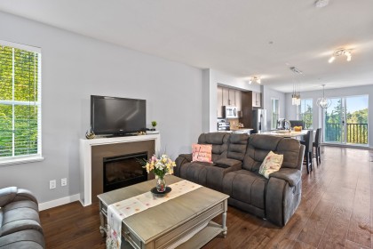 Photo 5 at 16 - 11176 Gilker Hill Road, Cottonwood MR, Maple Ridge