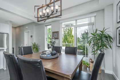 Photo 12 at 602 - 11295 Pazarena Place, East Central, Maple Ridge