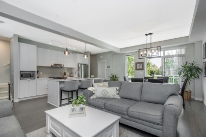 Photo 11 at 602 - 11295 Pazarena Place, East Central, Maple Ridge