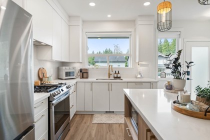 Photo 5 at 25097 112 Avenue, Thornhill MR, Maple Ridge