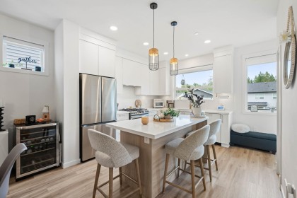 Photo 4 at 25097 112 Avenue, Thornhill MR, Maple Ridge