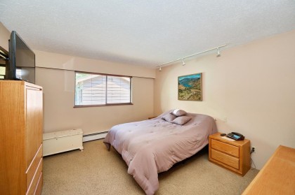 Photo 10 at 19437 119b Avenue, Central Meadows, Pitt Meadows