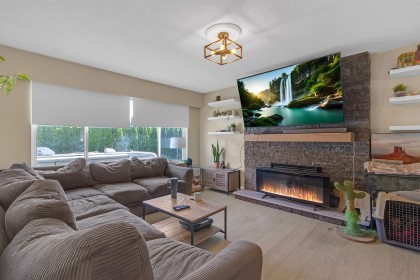 Photo 4 at 12209 221 Street, West Central, Maple Ridge