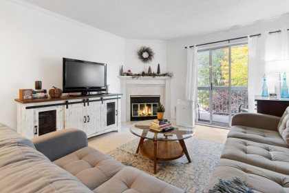 Photo 2 at 218 - 11510 225 Street, East Central, Maple Ridge