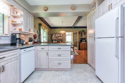 Photo 36 at 23463 Dogwood Avenue, East Central, Maple Ridge