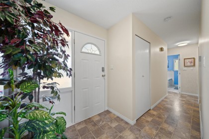 Photo 4 at 19347 117b Avenue, South Meadows, Pitt Meadows